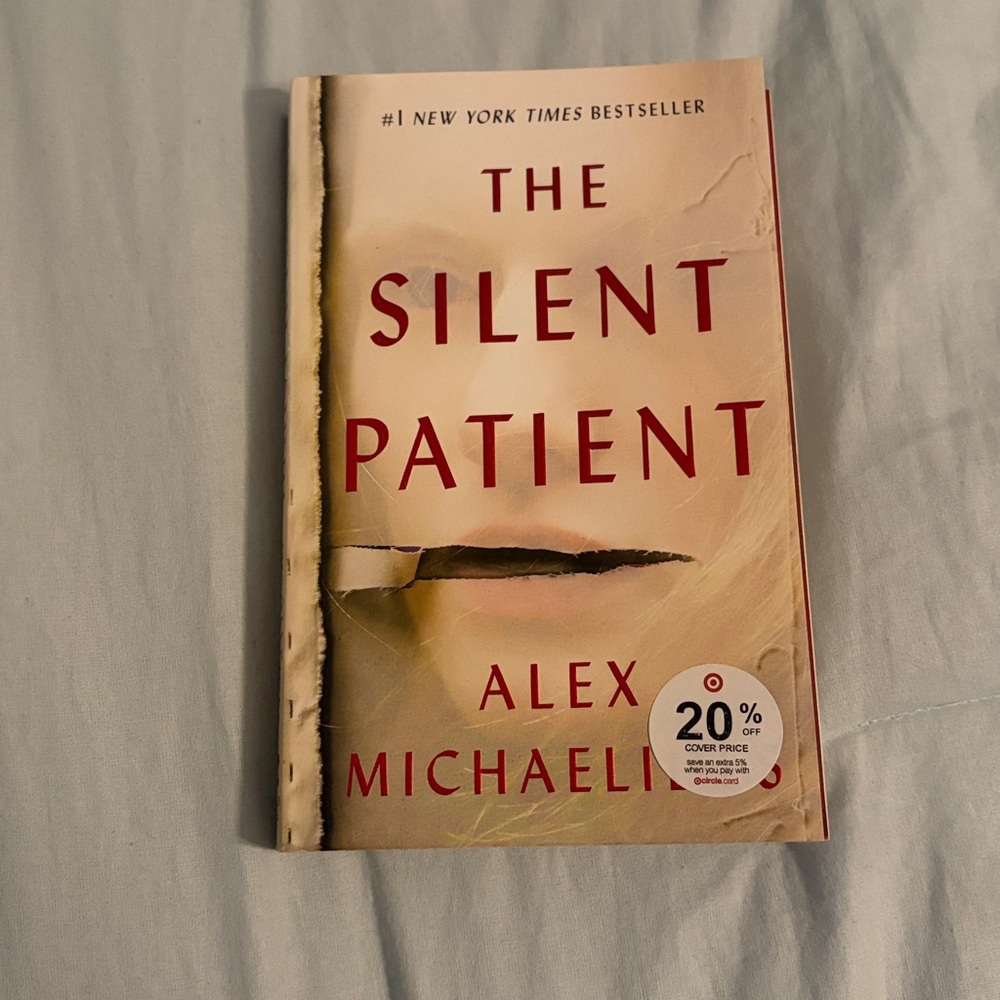 The Silent Patient by Alex Michaelides